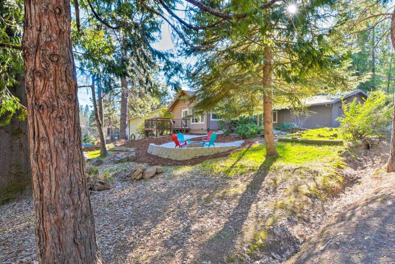 Sherwood Forest Cabin With Deck And Fire Pit! Twain Harte Eksteriør billede