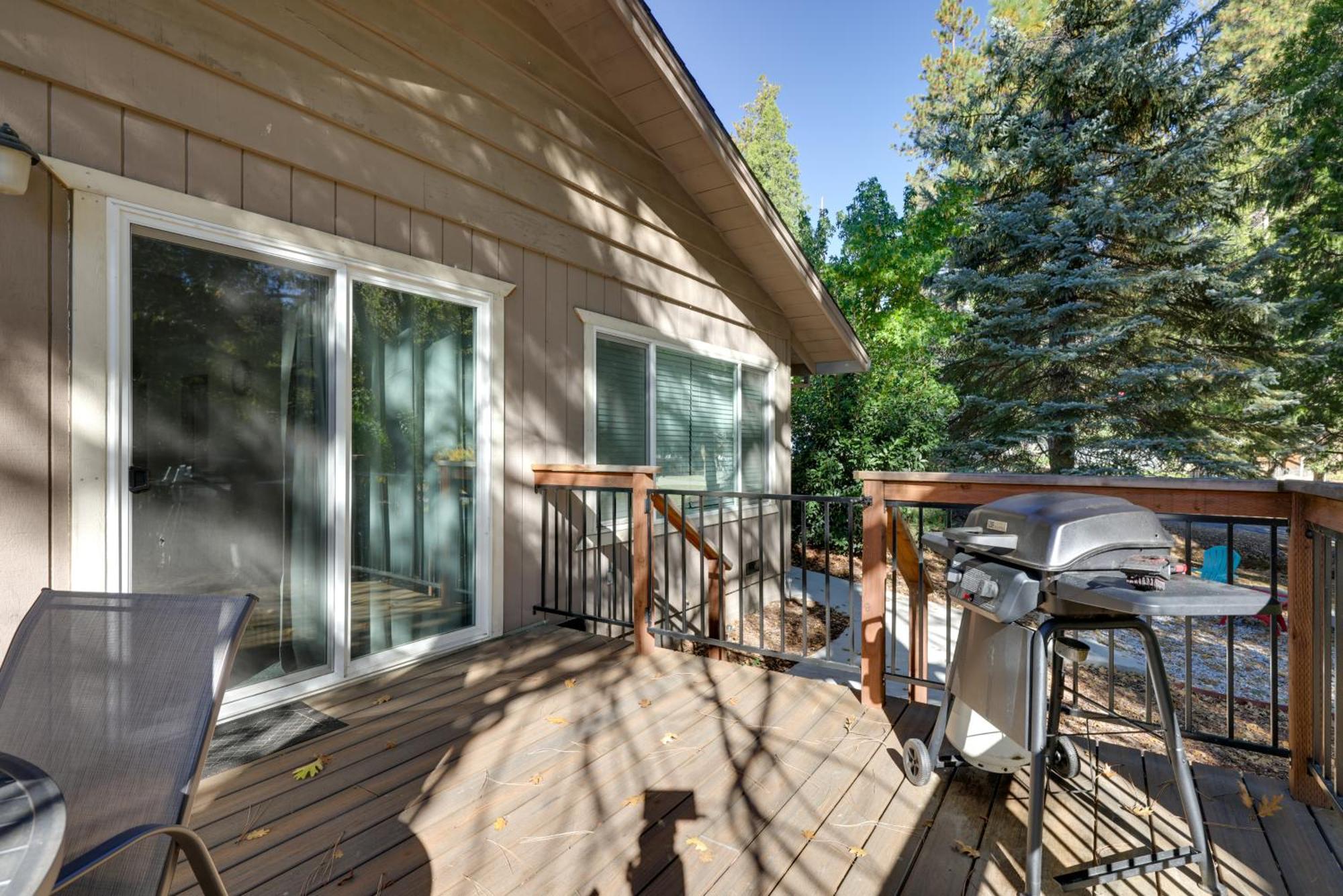 Sherwood Forest Cabin With Deck And Fire Pit! Twain Harte Eksteriør billede